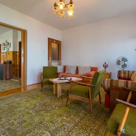 Ivka Apartment *